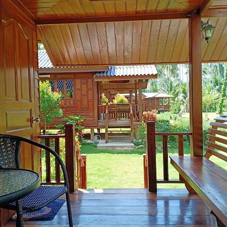Walk In Homestay Ko Kut Exterior foto