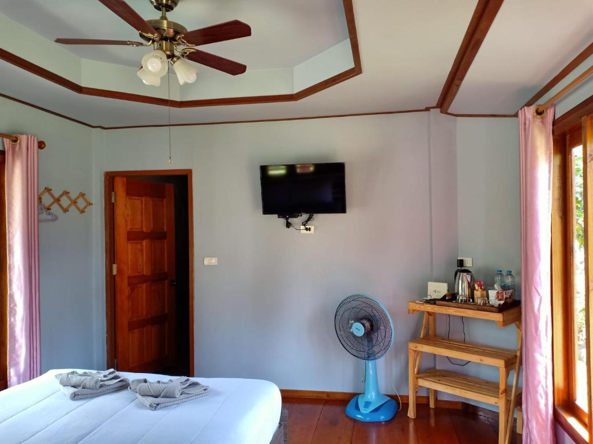 Walk In Homestay Ko Kut Exterior foto