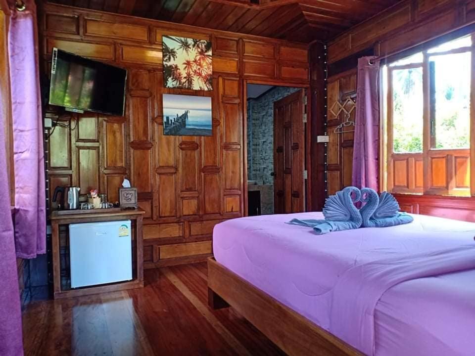 Walk In Homestay Ko Kut Exterior foto
